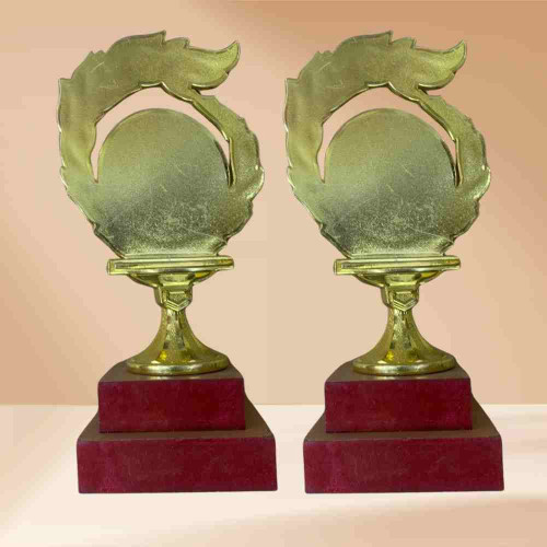 Victory Circle Trophy (12pcs)