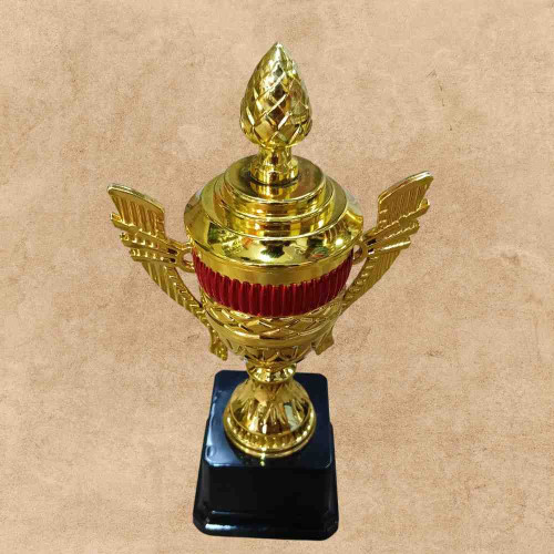 The Honor Crest Trophy (1pcs)